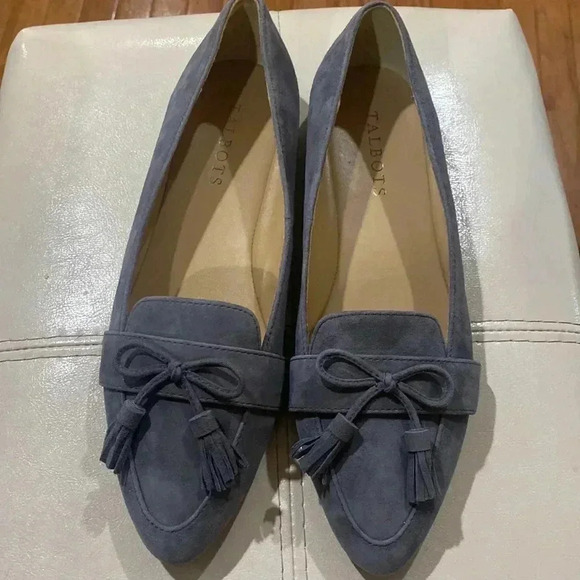 Talbots Grey Pointed Toe Suede Loafers Size 7 M - Picture 3 of 8